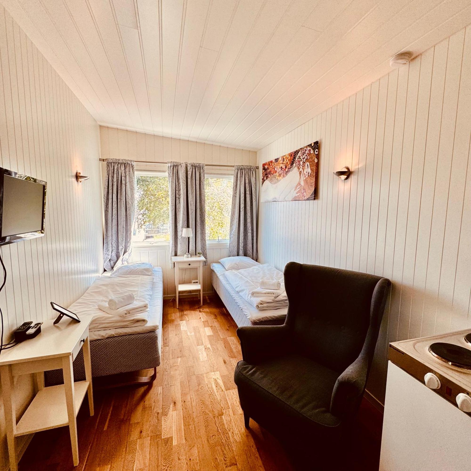 Sjoberg Hotell Og Ferie Leiligheter Osthusvik Екстер'єр фото